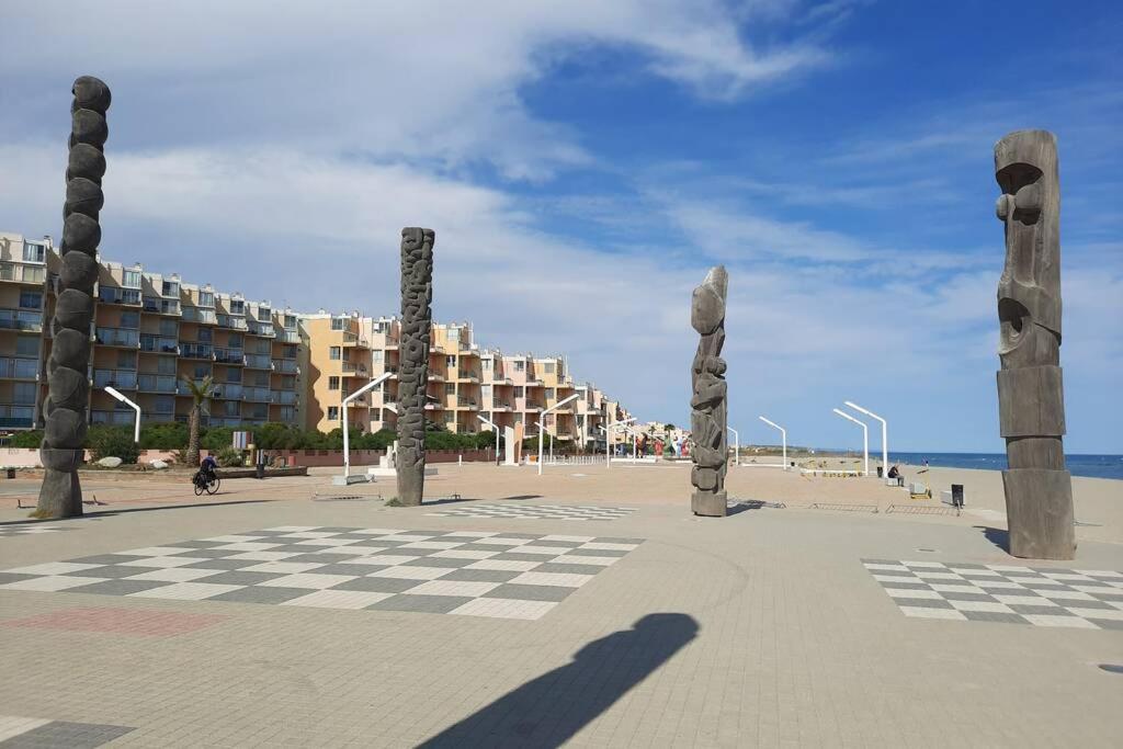 Appartement Vue Mer, Acces Direct Plage, Parking Privatif Le Barcares Exterior photo